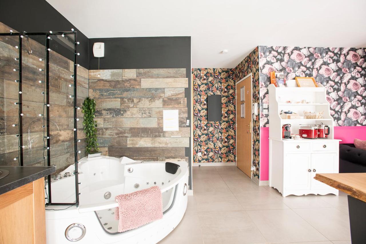 Romantisme Et Glamour 2 Avec , Clim Et Jardin Appartement